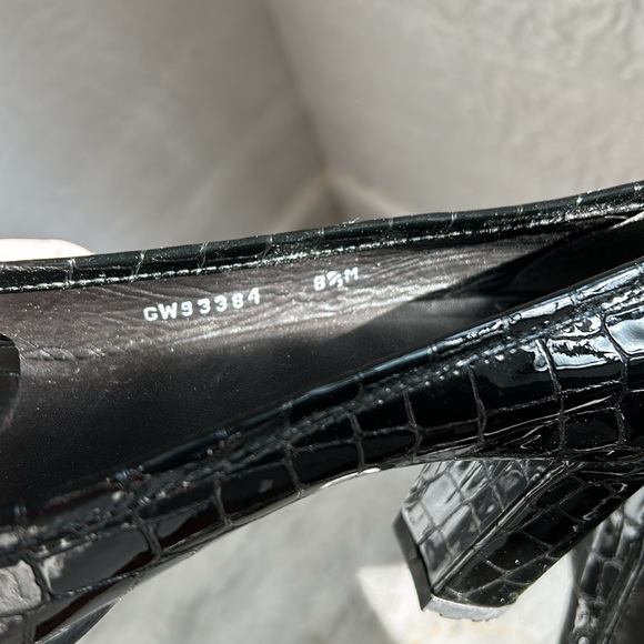 Stuart Weitzman Patent Leather Crock Heel - Picture 5 of 7